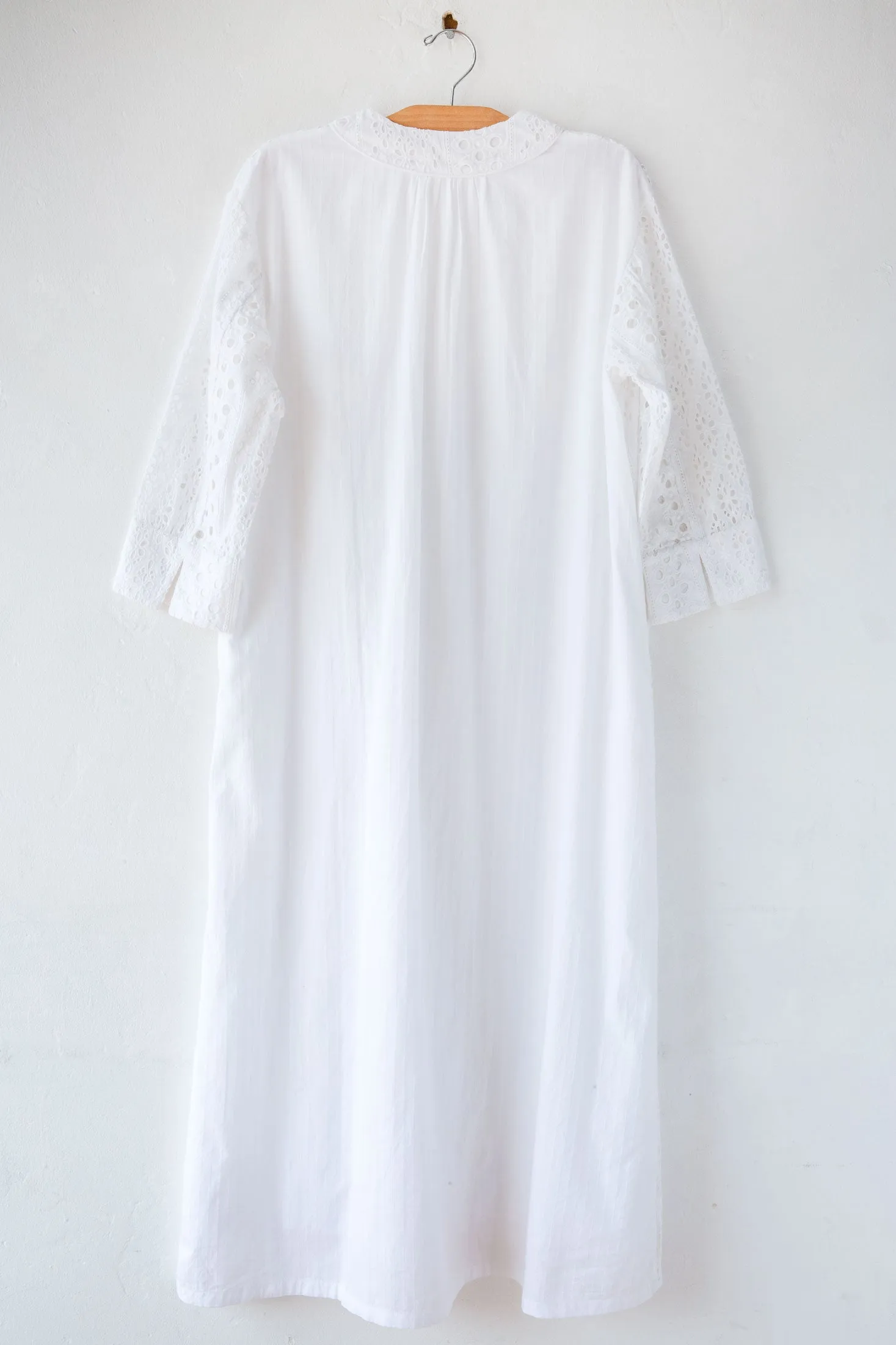 Hemla V Kurta