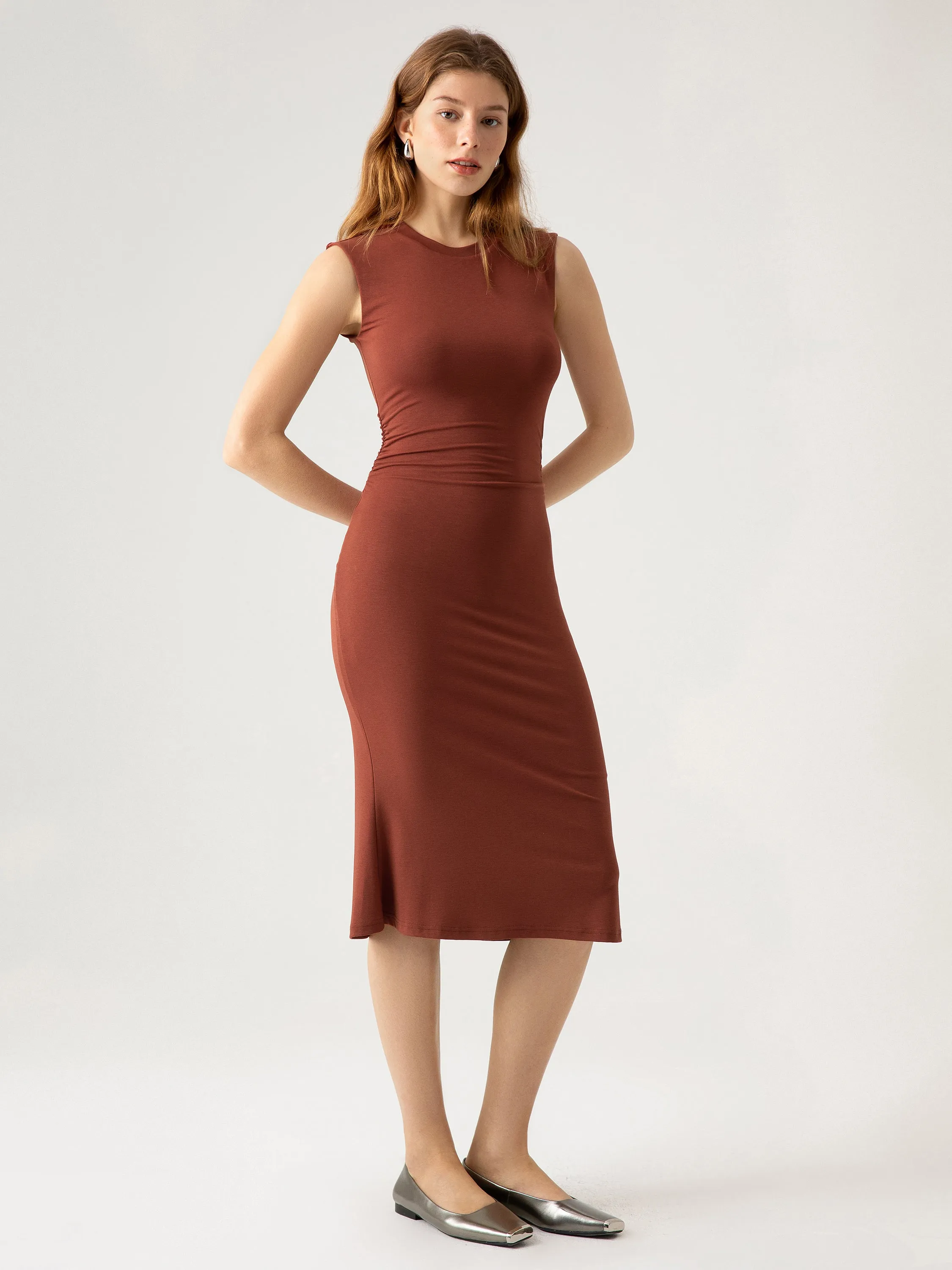 Ruched Side Wide Shoulder Crew Midi Dress