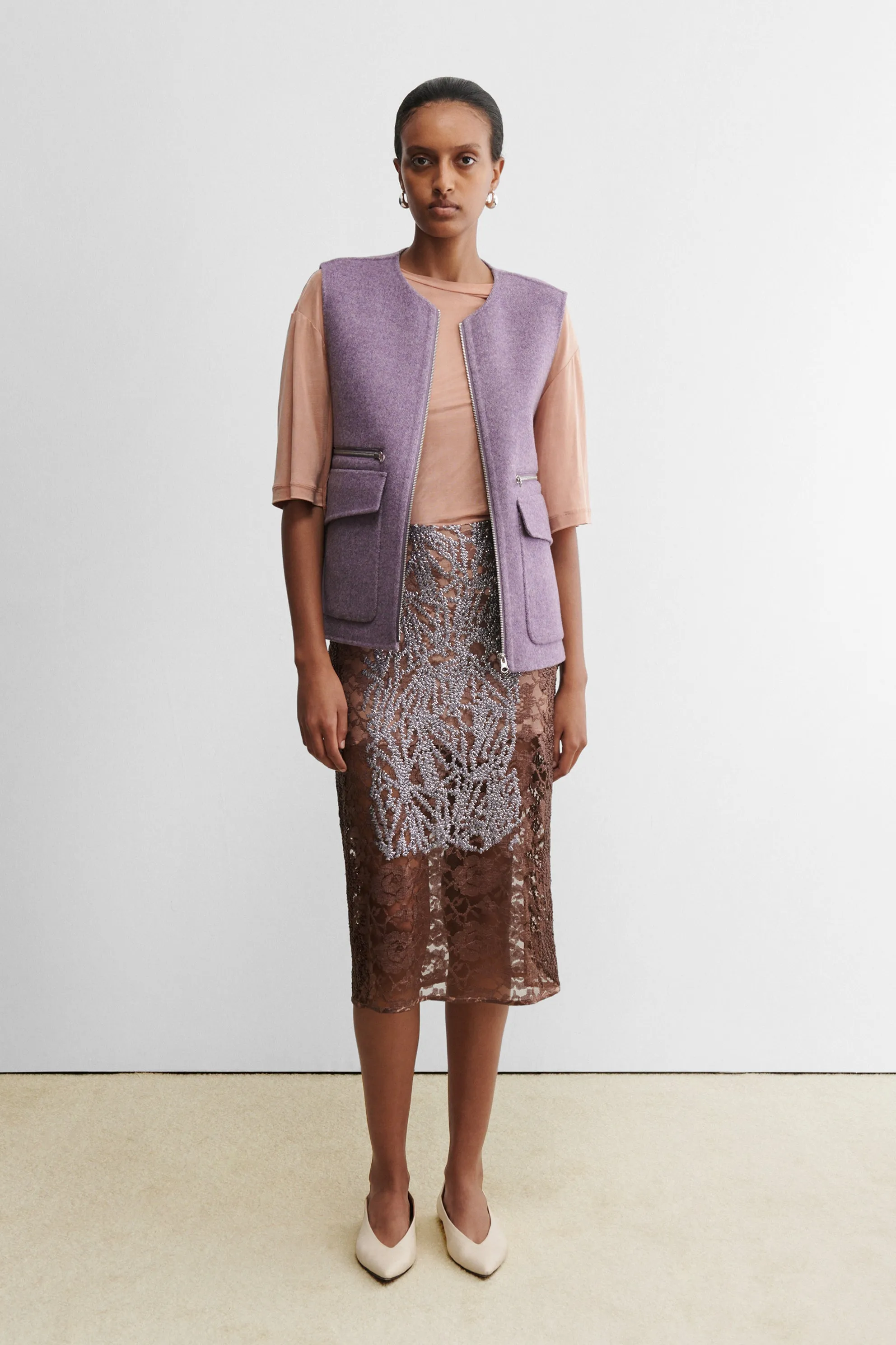 Tam Vest